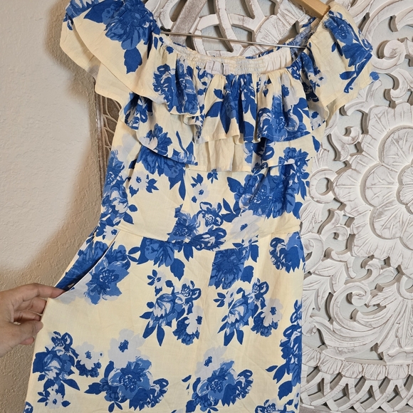 Sugarlips Azure Kona Blue and Cream Floral Ruffled Romper Size L - Picture 4 of 9